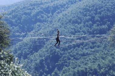 Gökyüzünde aşmak. Antalya'da Türk Highline karnaval.