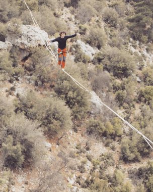 Gökyüzünde aşmak. Antalya'da Türk Highline karnaval.