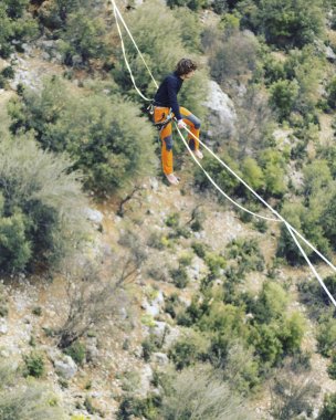 Gökyüzünde aşmak. Antalya'da Türk Highline karnaval.