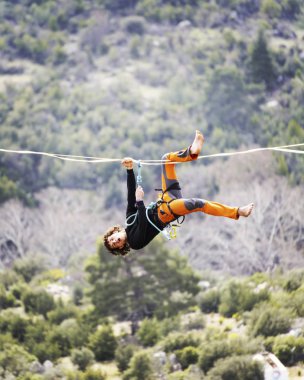 Gökyüzünde aşmak. Antalya'da Türk Highline karnaval.