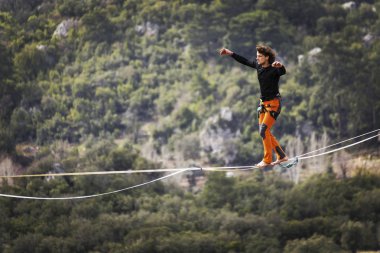 Gökyüzünde aşmak. Antalya'da Türk Highline karnaval.