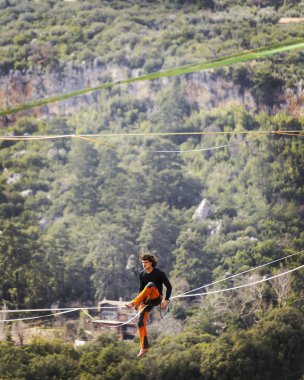Gökyüzünde aşmak. Antalya'da Türk Highline karnaval.