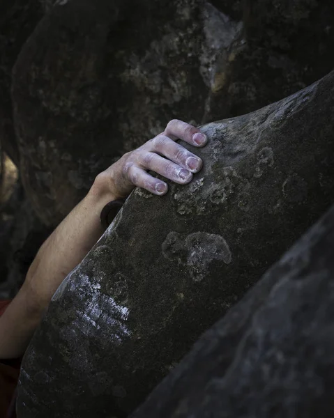 Escalada na Turquia. O alpinista sobe na rota. Foto — Fotografia de Stock