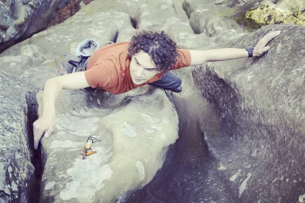 Escalada na Turquia. O alpinista sobe na rota. Foto — Fotografia de Stock