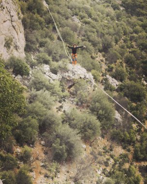 Gökyüzünde aşmak. Antalya'da Türk Highline karnaval.
