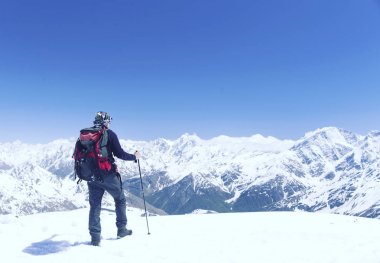 Yaklaşık 200 km benzersiz bir trek tur du Mont Blanc's bir