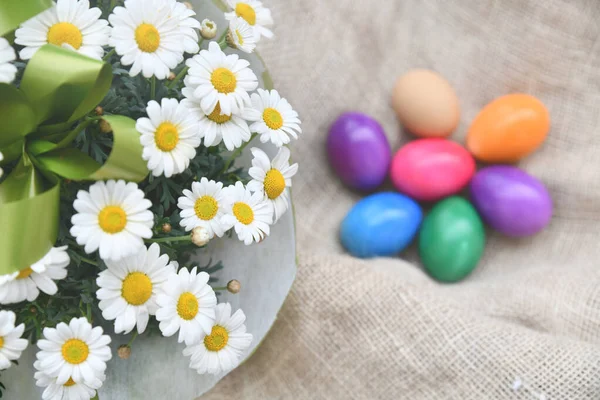 Easter Eggs Flowers Wooden Background — Stock Photo, Image