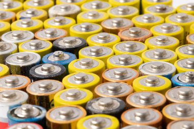 çok renkli piller + kenar görünümü