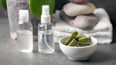 Pembe orkideli spa natürmortu. 