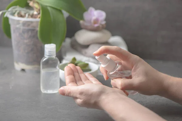 El yıkama aloe vera el bakım spa pembe orkide ile hala yaşam