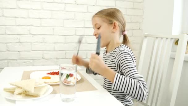 Kid Eating Breakfast Kitchen Child Eats Fried Eggs Teenager Girl — Stock Video