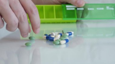 Günlük Tedavi için Hasta Kadın Dozajları, Hastalık İlaçları, Sağlık Hizmetleri