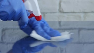 Coronavirüs Salgınında Dezenfekte Yüzeyi, Covid-19 Hastalığı Hastanelerinde Dezenfektan