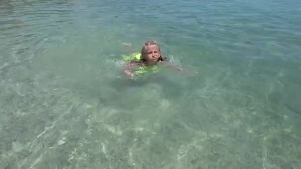 Kid Swimming Sea Child Playing Beach Portrait Girl Bathing Sea — Stock Video