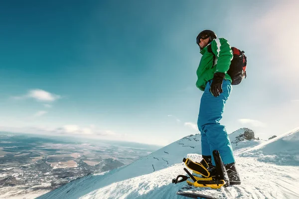 Snowboarder Rester Sur Sommet Montagne — Photo