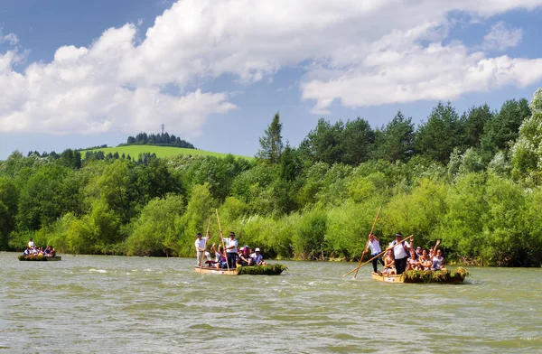 Spływy kajakowe na rzece Dunajec, Słowacja — Zdjęcie stockowe