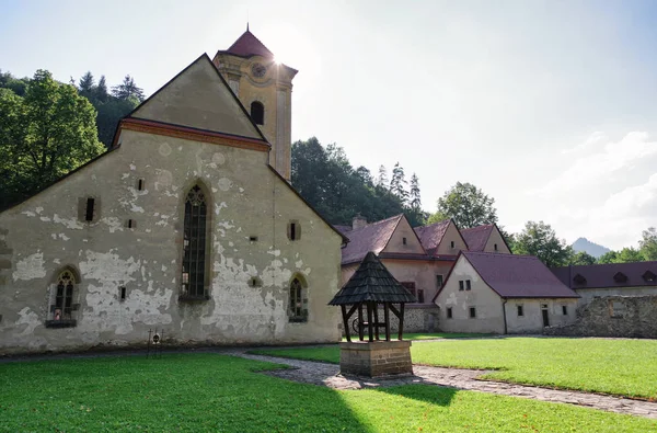 Monasterio Cerveny Klastor, Eslovaquia —  Fotos de Stock