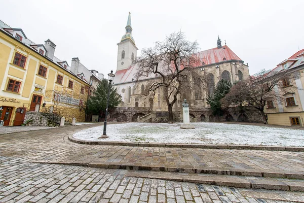 Catedral de São Martinho, Bratislava - Eslováquia — Fotografia de Stock