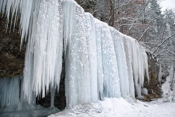 Cascata ghiacciata. Icefall Siklava skala, Slovacchia — Foto Stock