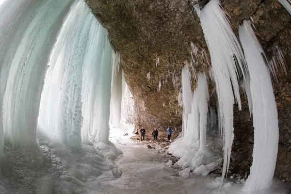 Gefrorener Wasserfall. Eisfall siklava skala, Slowakei — Stockfoto