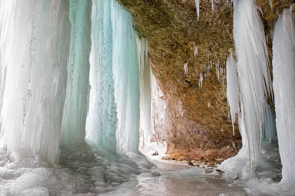 Frozen waterfall. Icefall Siklava skala, Slovakia — Stock Photo, Image