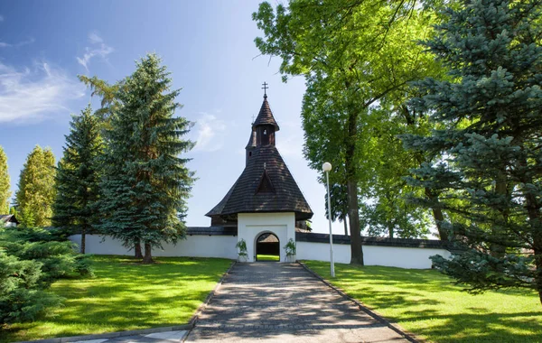 Готическая церковь в Твердосине — стоковое фото