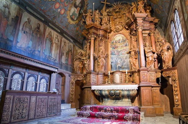 Интерьер готической церкви в Твердосине, Словакия — стоковое фото