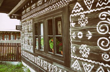 Ahşap kırsal süs ev