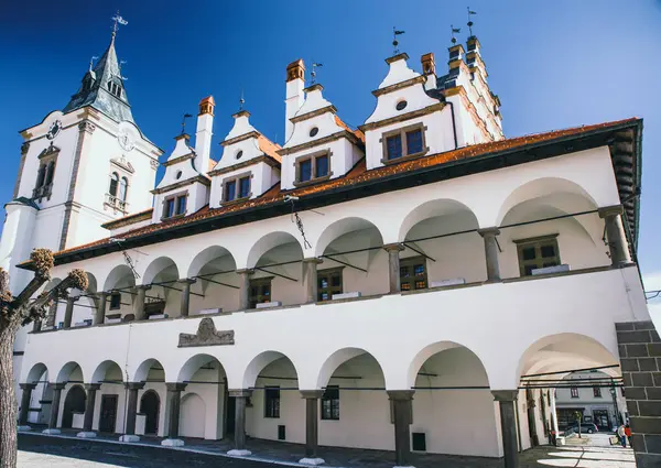 Historische gemeentehuis in stad Levoca, Slowakije — Stockfoto
