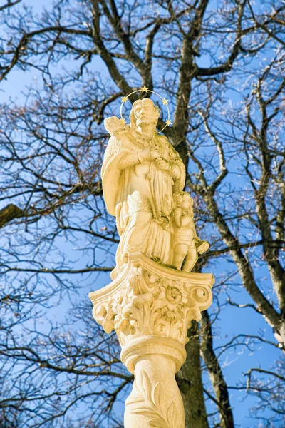 Estátua de São João de Nepomuk em Marianska hora, Eslováquia — Fotografia de Stock