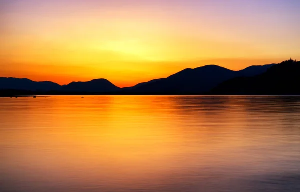 Sunset on lake Liptovska Mara, Slovakia — Stock Photo, Image