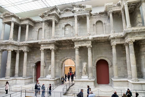 Puerta del mercado de Mileto en el museo de Pérgamo, Berlín - Alemania — Foto de Stock