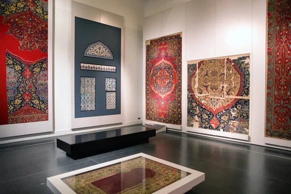 Tapijt kamer in islamitische kunst in het Pergamonmuseum, Berlijn - Duitsland — Stockfoto