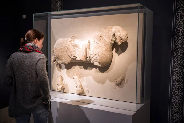 Antike Ausstellung im Museum für islamische Kunst im Pergamonmuseum in Berlin — Stockfoto