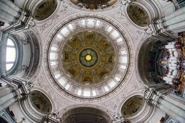 Потолок Берлинского собора — стоковое фото