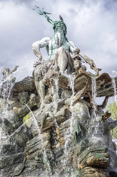 Fontaine Neptuin à Berlin, Allemagne — Photo