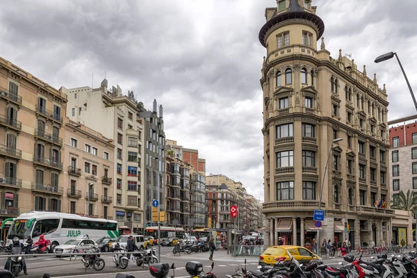 Barcelona, İspanya'da trafik — Stok fotoğraf