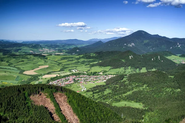 Krásná Venkovská krajina na Slovensku — Stock fotografie