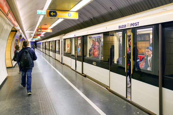 U-Bahn-Station in Budapest, Ungarn — Stockfoto