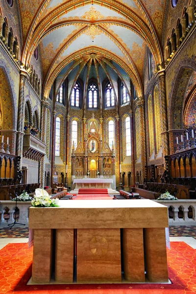 Innenraum der matthias kirche in budapest, ungarn — Stockfoto