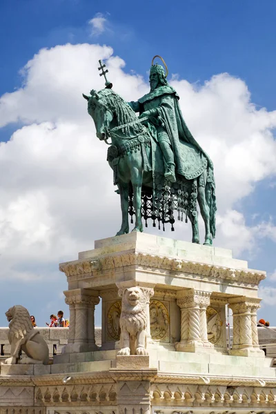 St. Stephen's Statue, Fisherman's Bastion — Stock Photo, Image