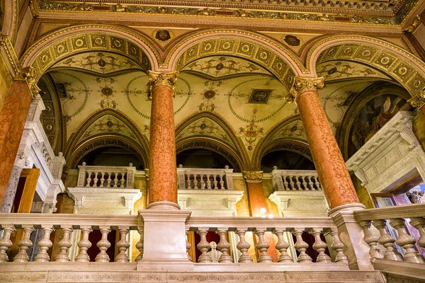 Interno del teatro dell'opera statale ungherese a Budapest — Foto Stock