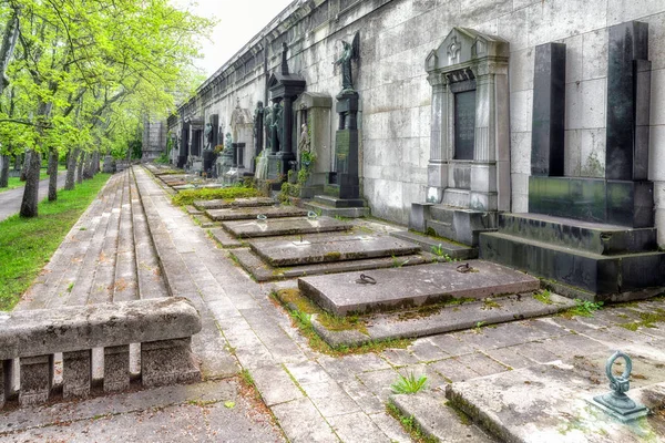 Kerepesi - cementerio histórico en Budapest, Hungría —  Fotos de Stock