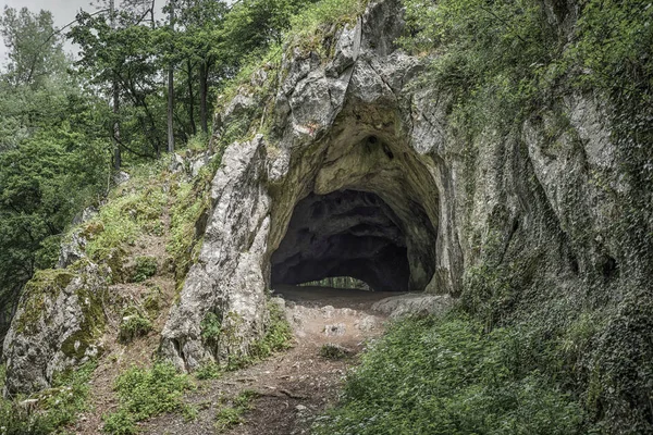 Caverna chamada fornalha do Diabo, Eslováquia — Fotografia de Stock