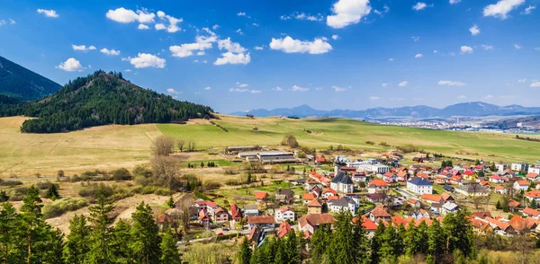 Byn Liptovsky Jan i Slovakien — Stockfoto