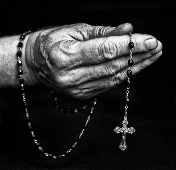 Clased elinde tespih