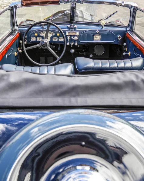 Kıdemli araba - cabriolet