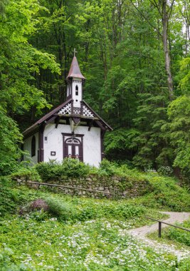 Ormandaki küçük Şapel