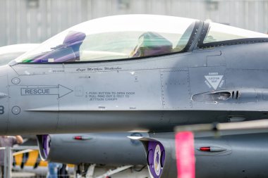 F-16 Şahin kokpit