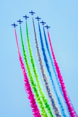 Akrobasi ekran takım Al Fursan